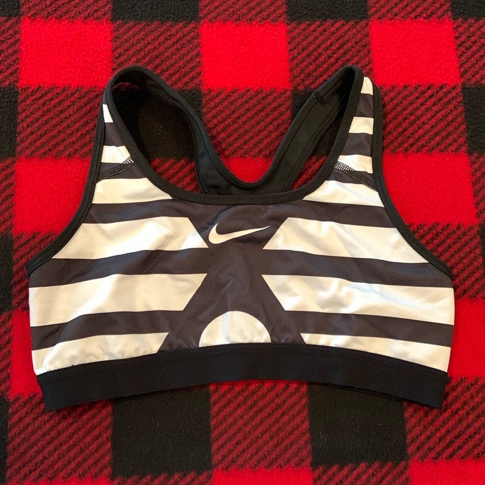 Nike Sports Bra Black and White Size Medium